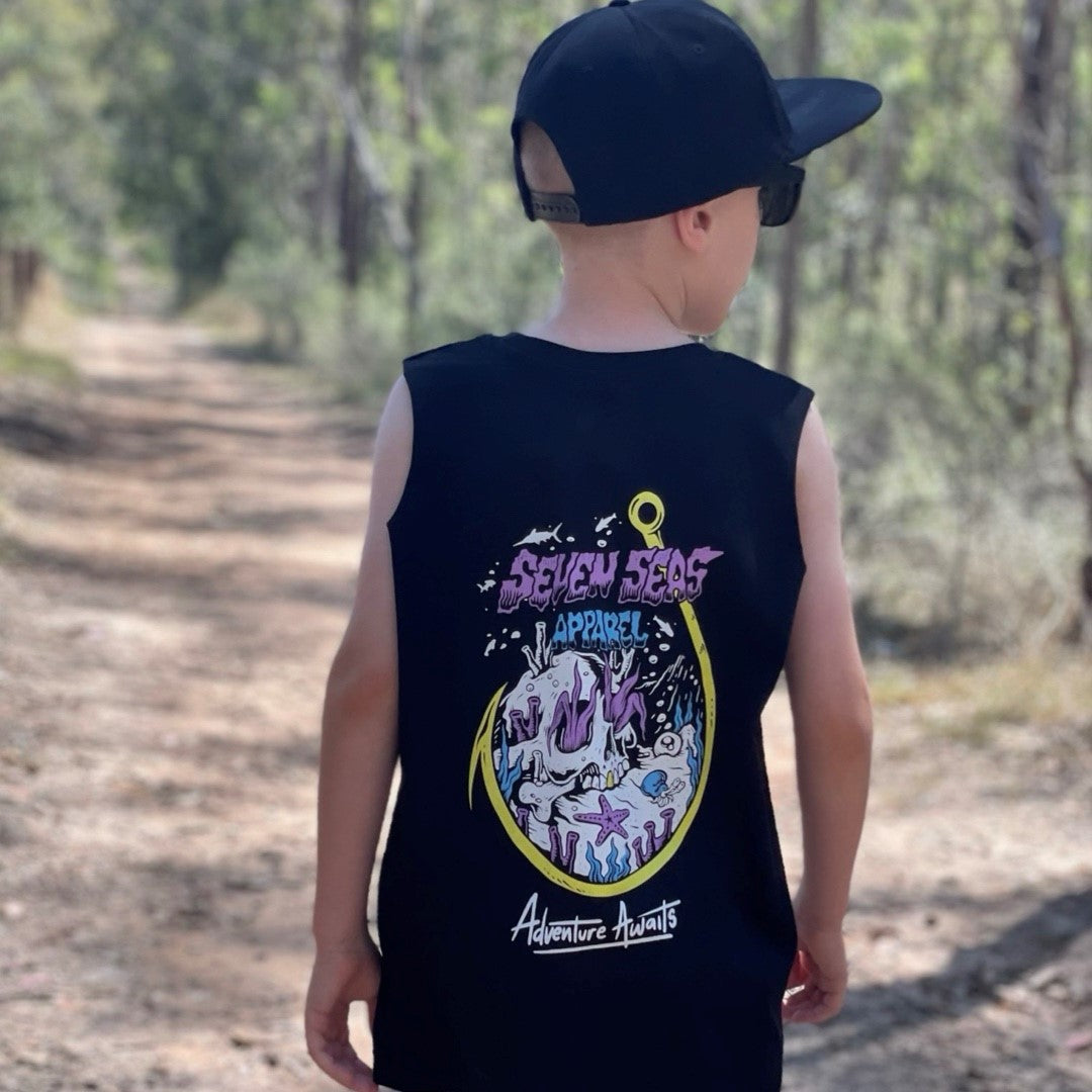 HOOKED ON ADVENTURE - KIDS SINGLET