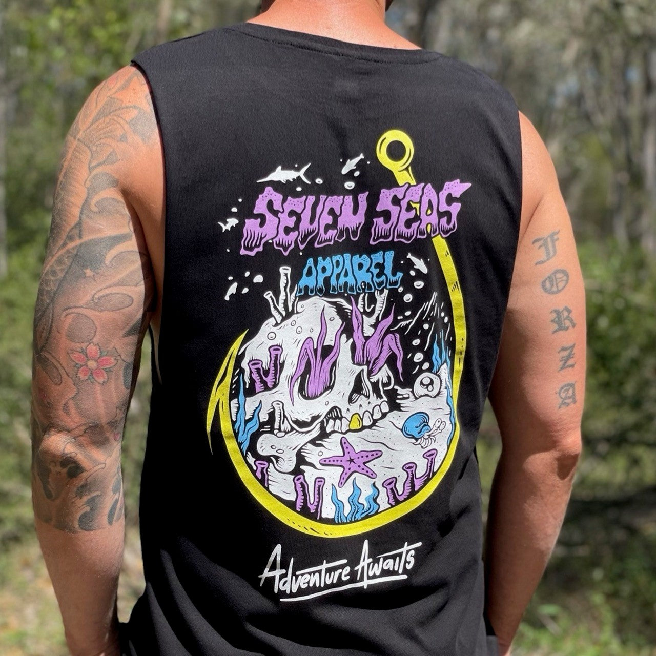 HOOKED ON ADVENTURE - MEN'S TANK- BLACK