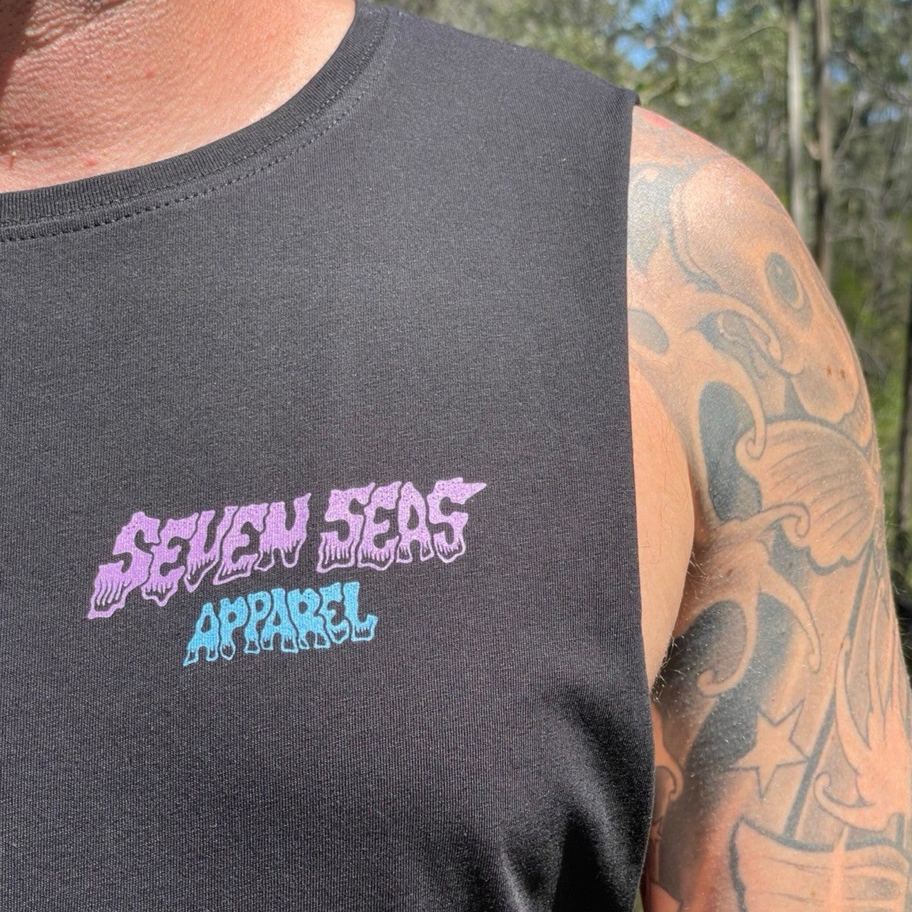 HOOKED ON ADVENTURE - MEN'S TANK- BLACK